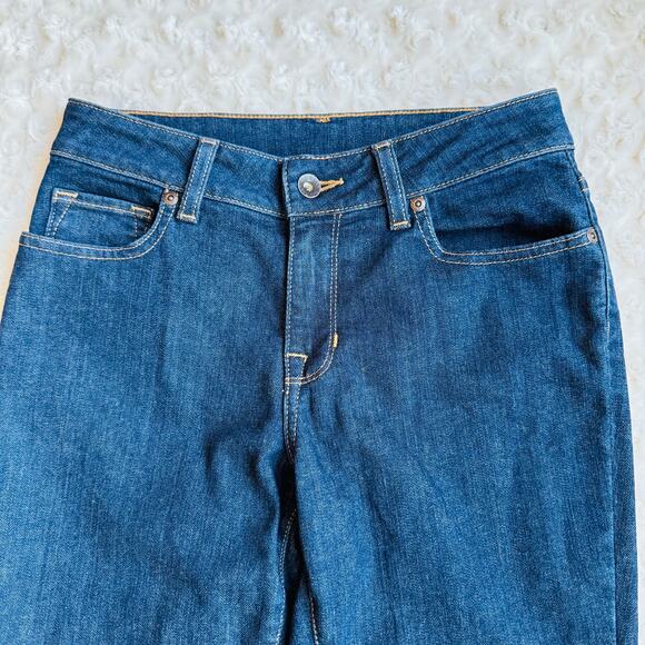 L.L. Bean Classic Favorite Fit Hi Rise Straight Dark Wash Cotton Jeans 2 NEW - Picture 2 of 8